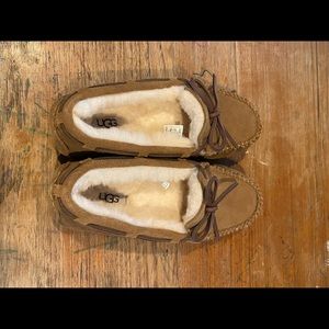 Ugg slippers, like new